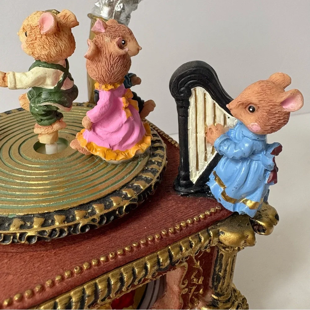 LUTFI Retro Hand Painted Dancing Mice‎ Phonograph Music Box